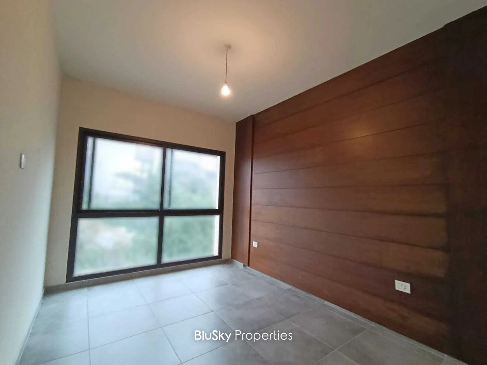 Apartment 155m² Terrace for Sale in Bouar — photo 4