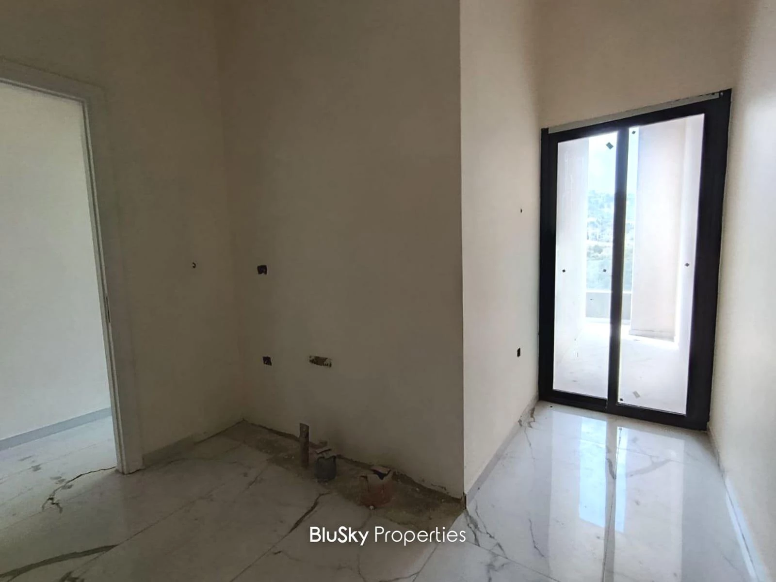 Duplex 160m² Sea View for Sale in Bouar — photo 4