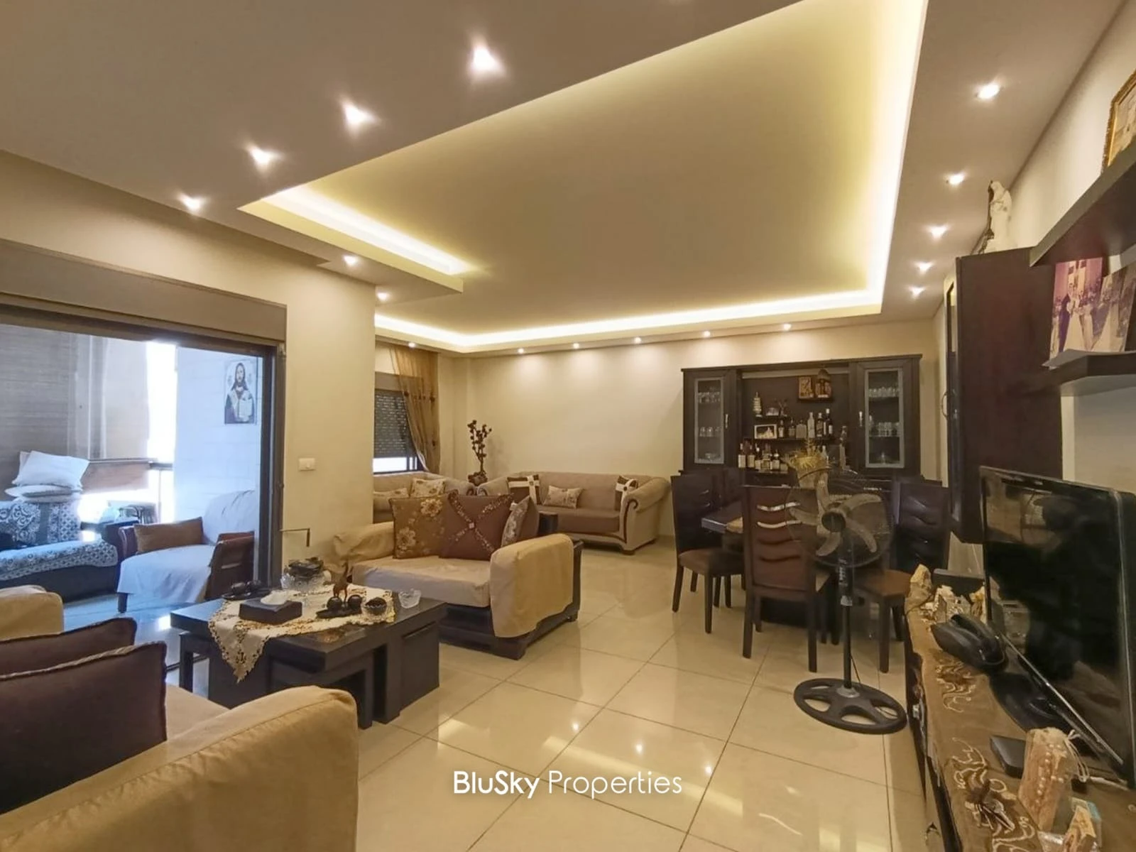 Apartment 180m² for Sale in Bouar