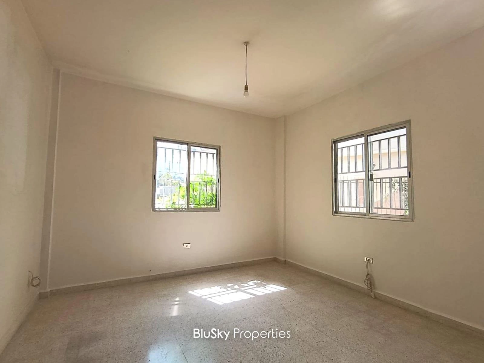 Apartment 200m² for Sale in Bouar — الصورة 5