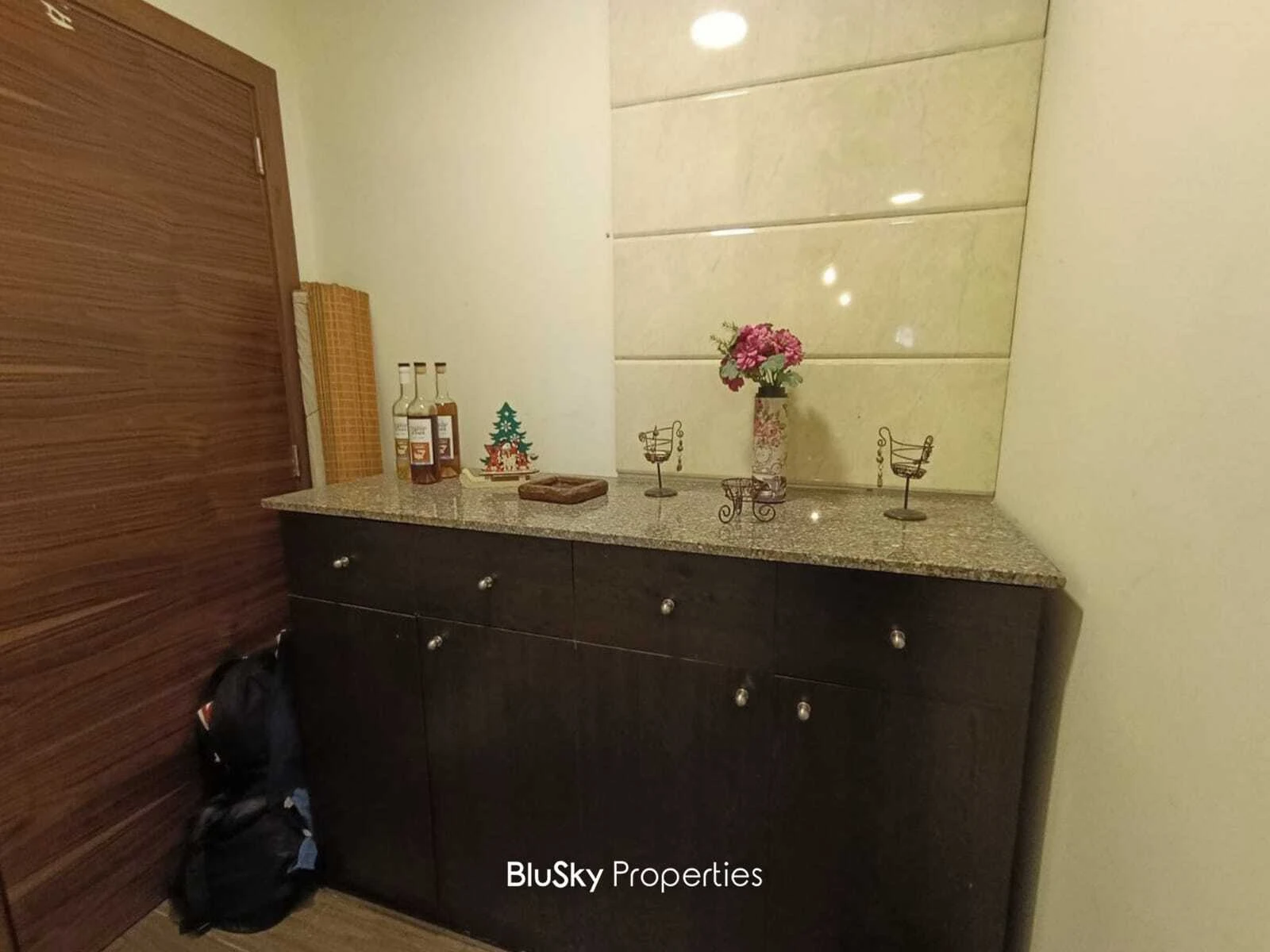 Apartment 70m² for Rent in Bouar — photo 2