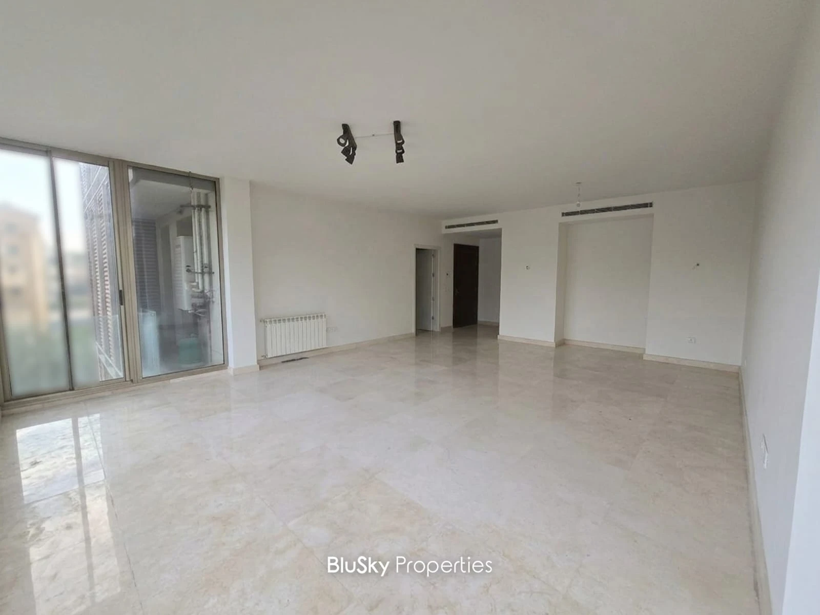 Apartment 165m² with Mountain View for Sale in Brazilia — photo 2