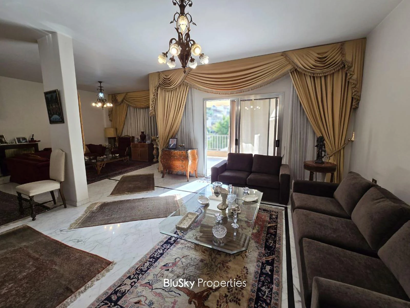 Apartment 230m² for Sale in Brazilia