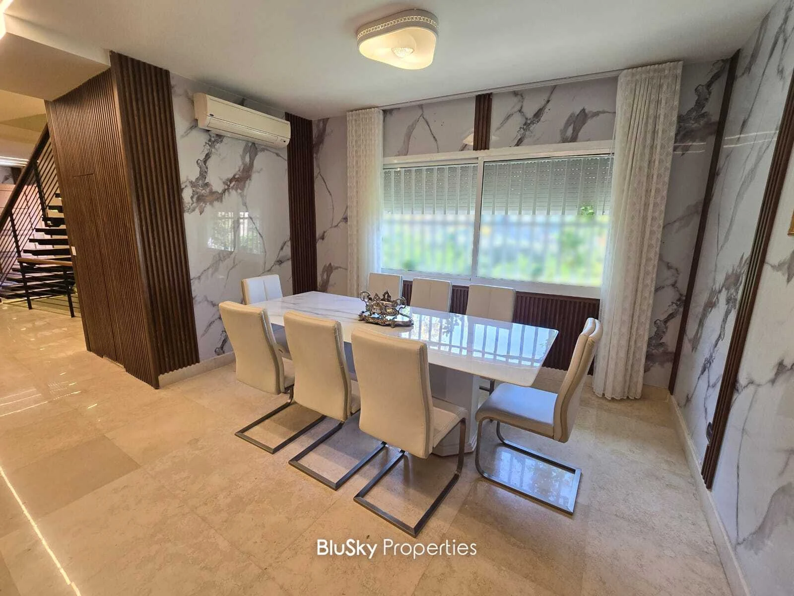 Villa 600m² Garden for Rent in Brazilia — الصورة 5