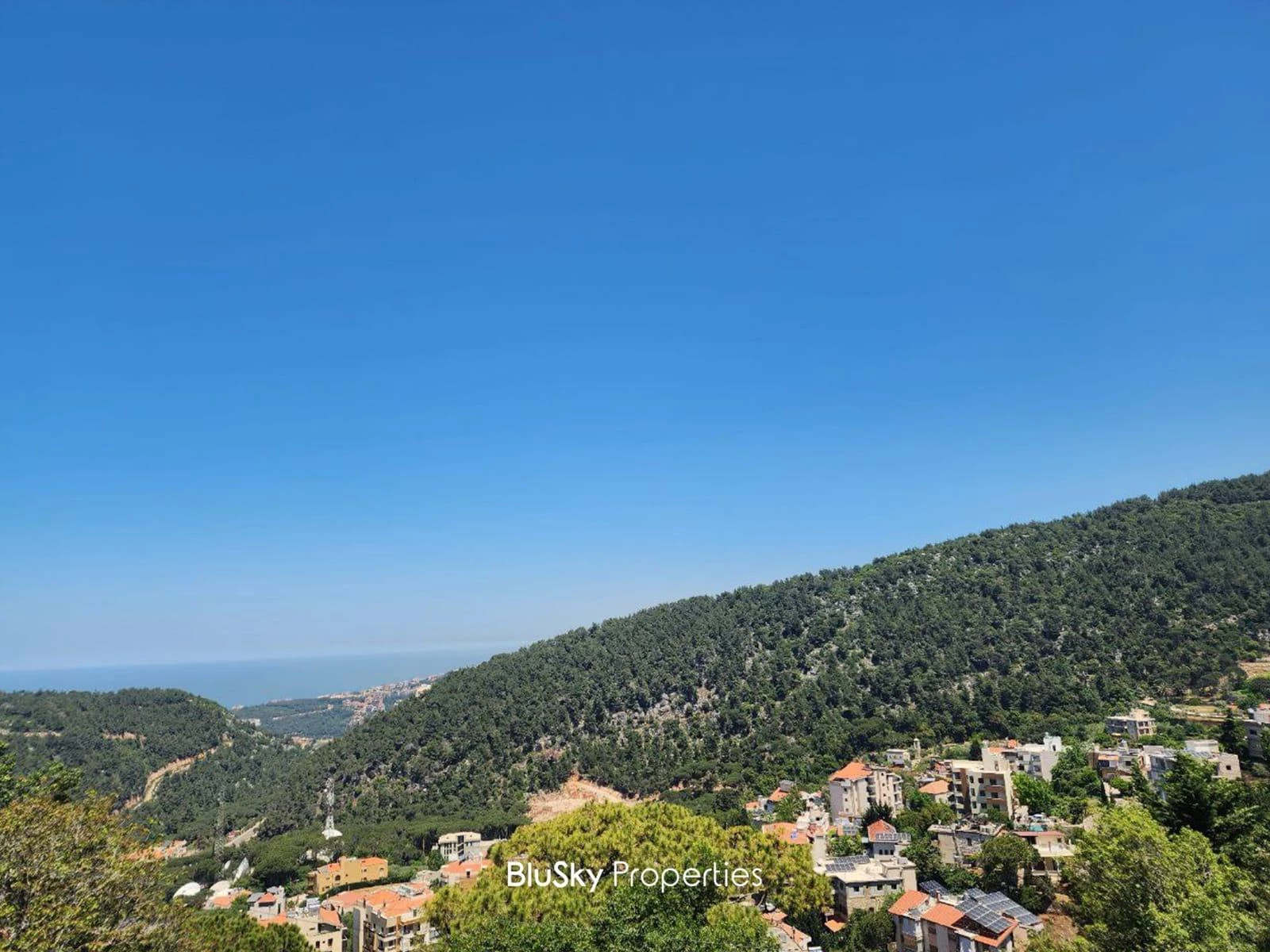 Apartment 100m² Balcony for Rent in Broumana — الصورة 2