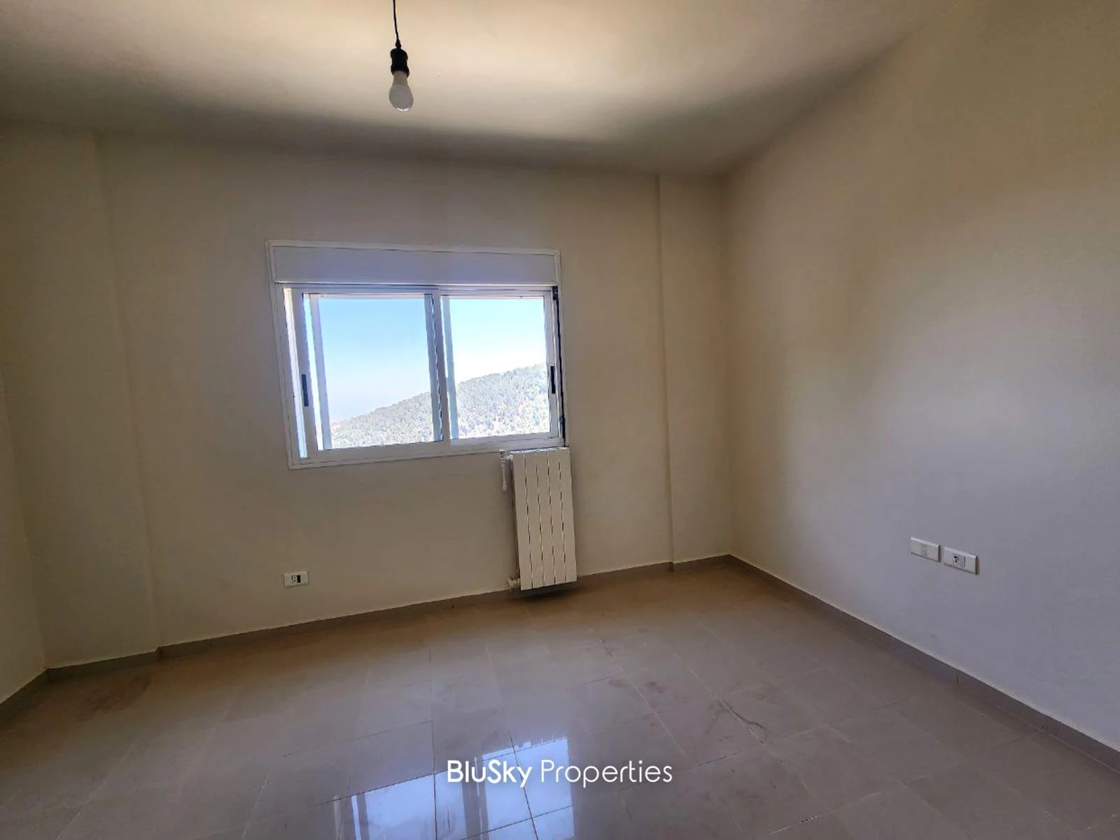 Apartment 100m² Balcony for Rent in Broumana — الصورة 5