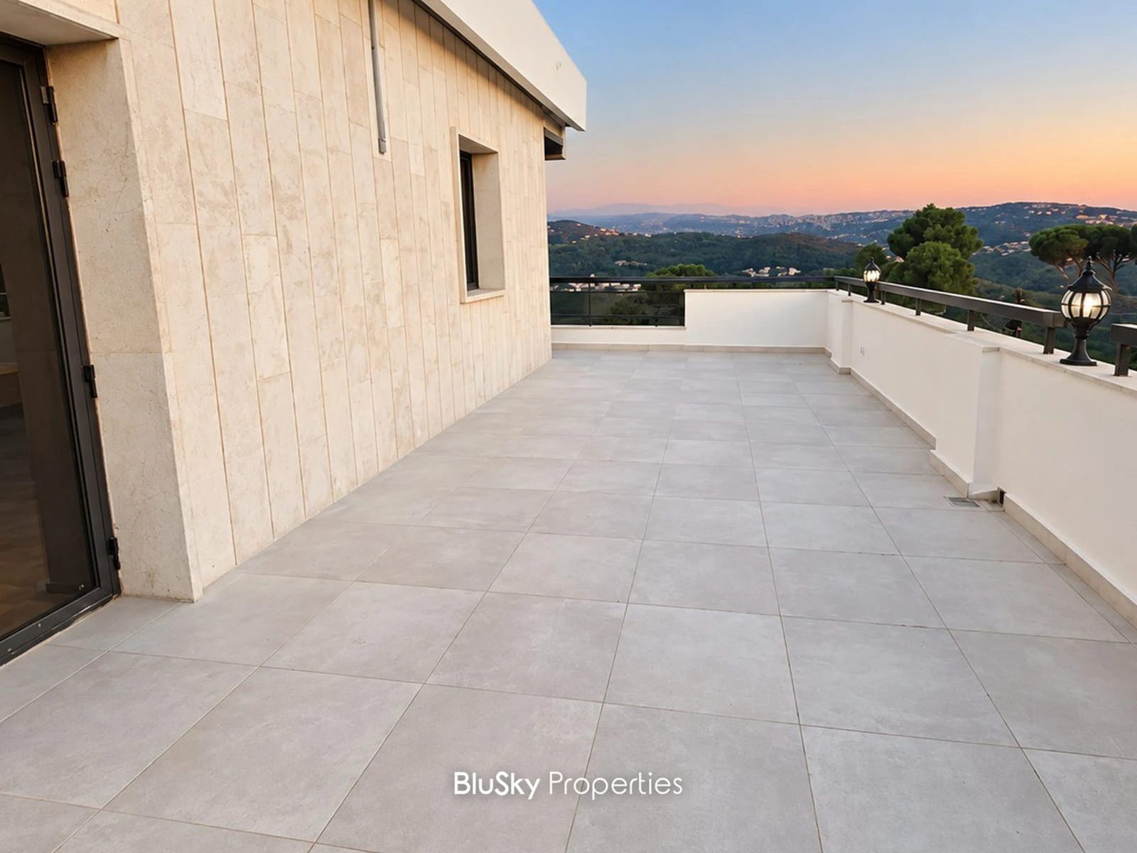 Apartment 130m² with Terrace for Rent in Broumana — الصورة 4