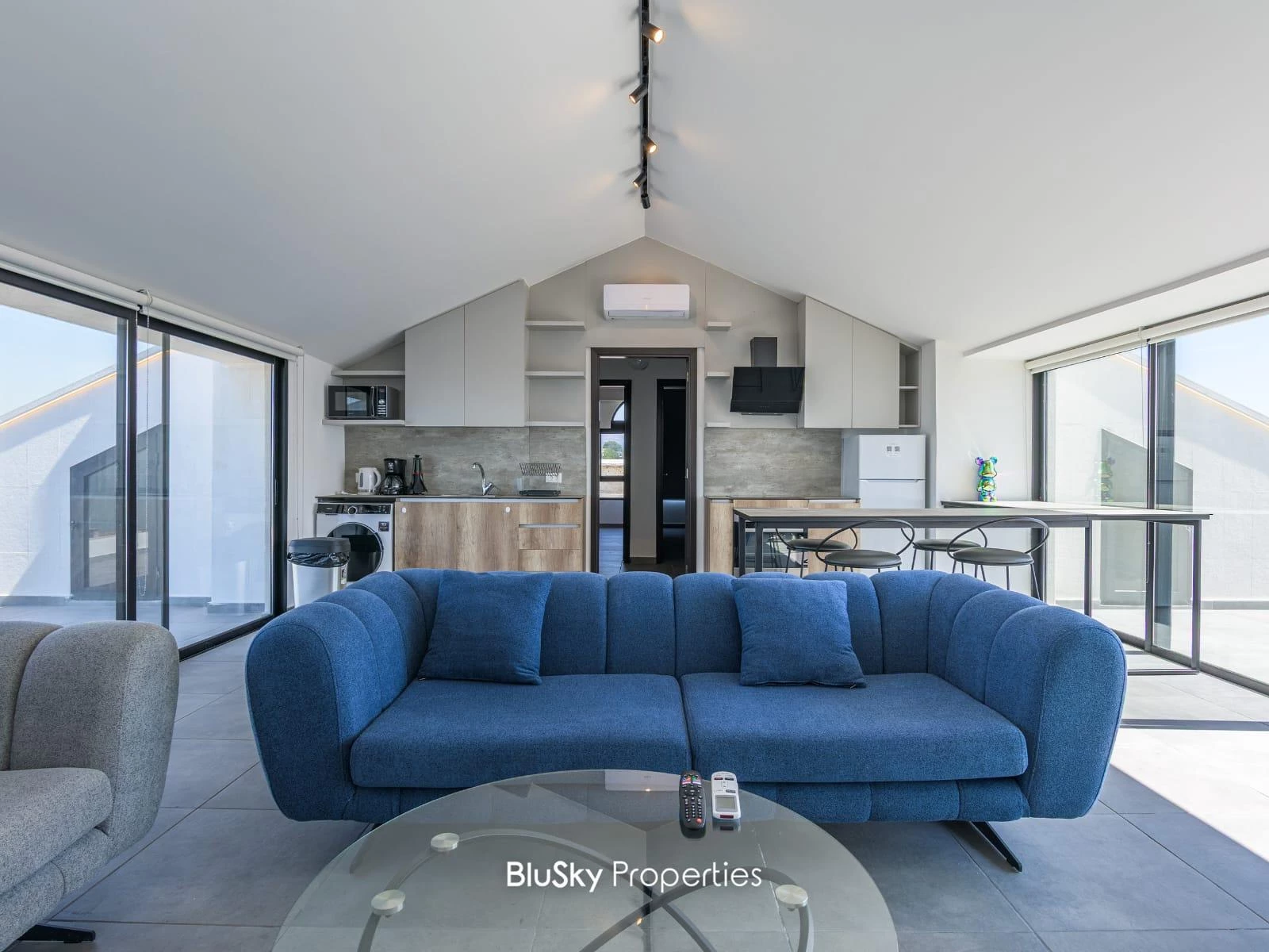 Apartment 150m² Terrace for Rent in Broumana