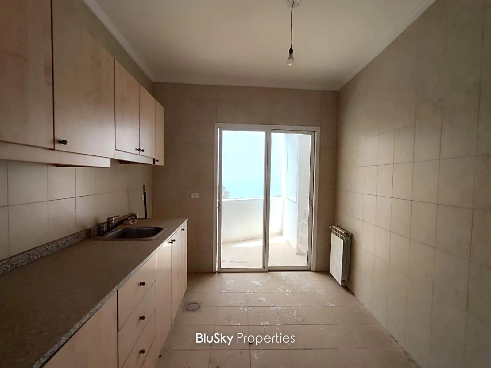Apartment 150m² Balcony for Sale in Broumana — الصورة 4
