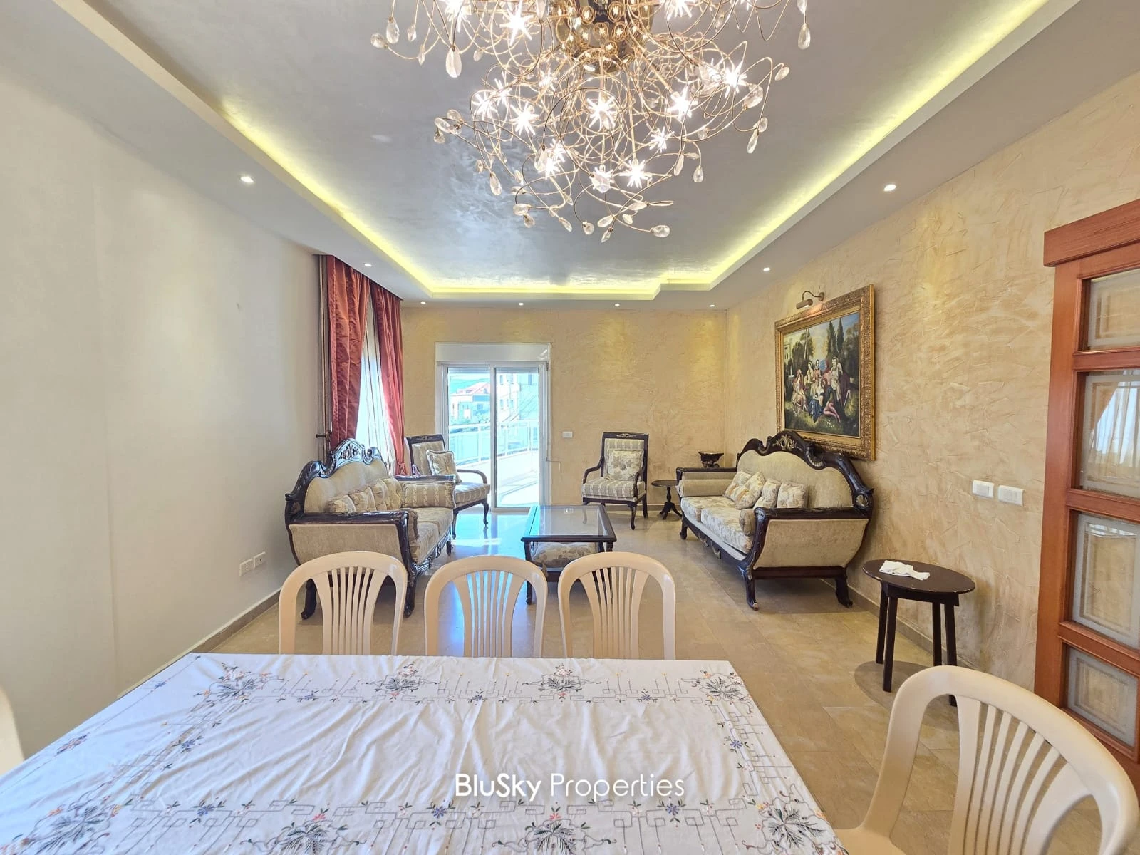 Apartment 160m² with Mountain View for Rent in Broumana