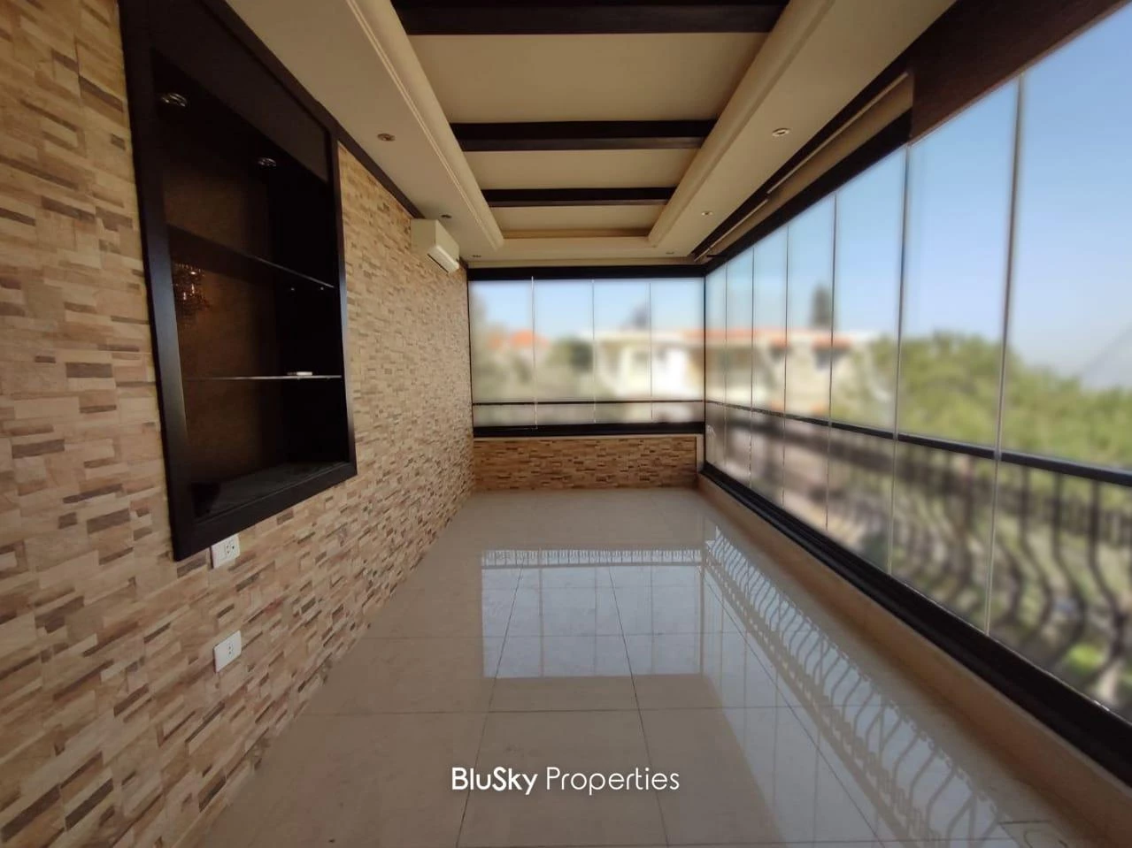 Apartment 160m² for Sale or Rent in Broumana — الصورة 2