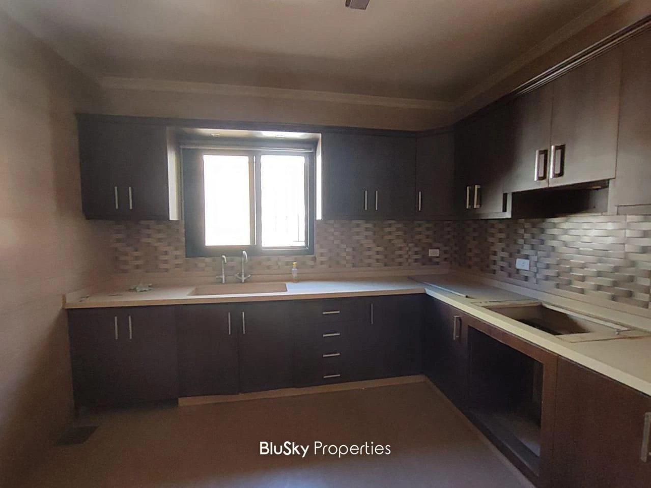 Apartment 160m² for Sale or Rent in Broumana — الصورة 4
