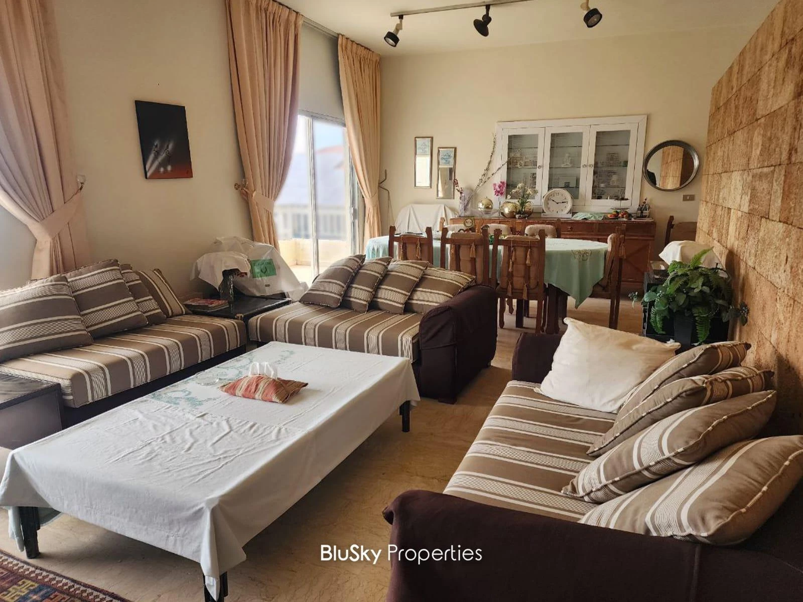 Apartment 170m² Sea View for Rent in Broumana