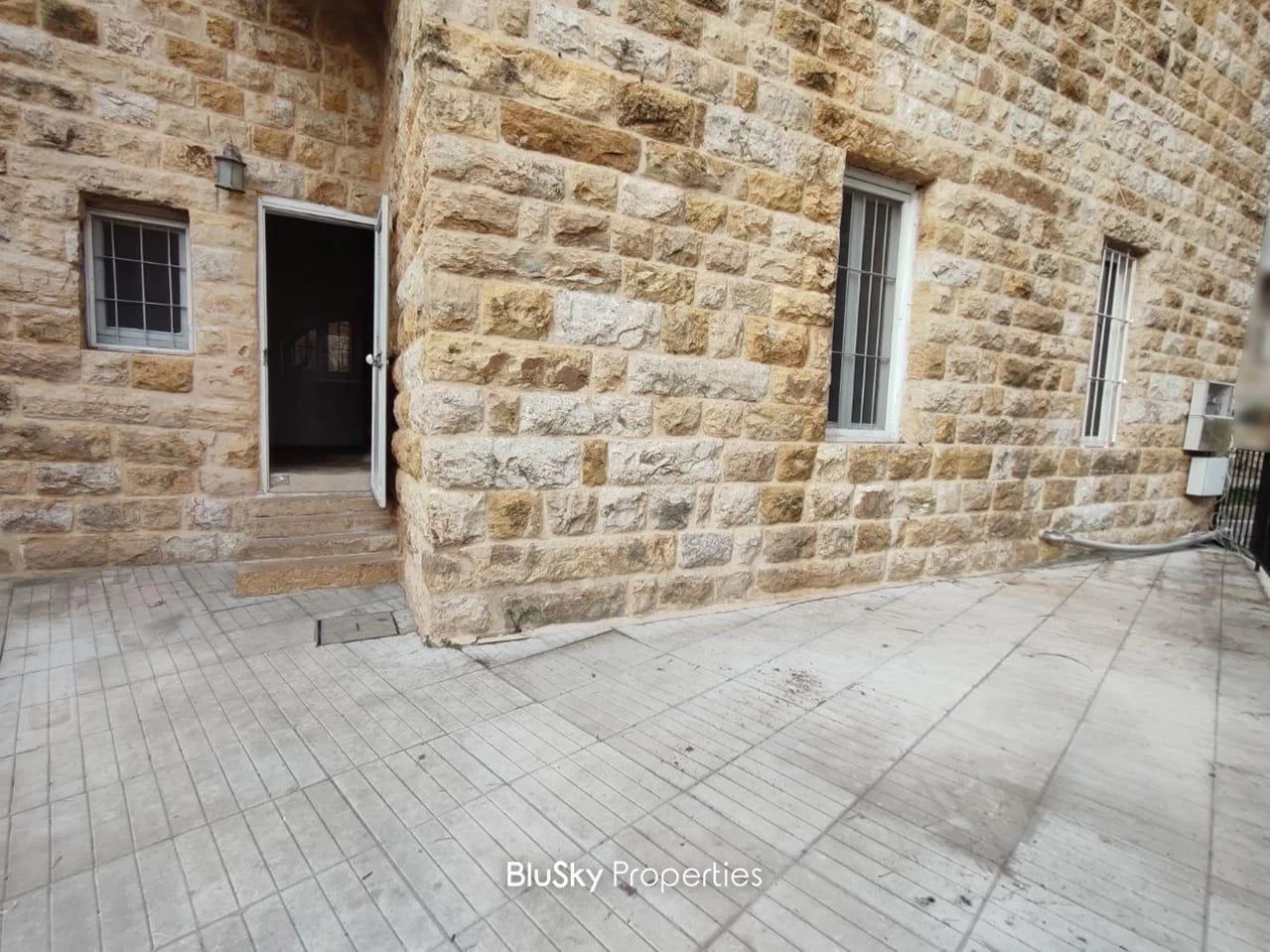Apartment 170m² Terrace for Rent in Broumana — الصورة 3
