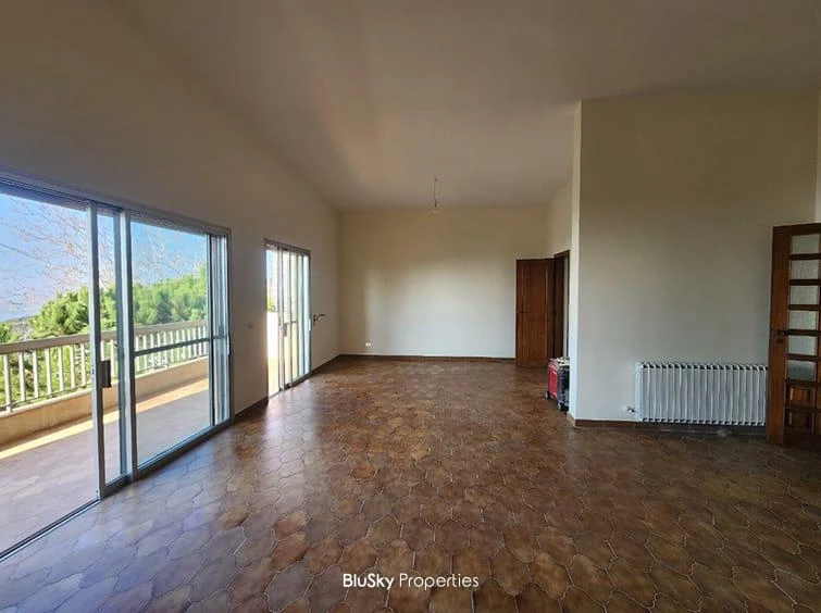 Apartment 170m² Balcony for Rent in Broumana