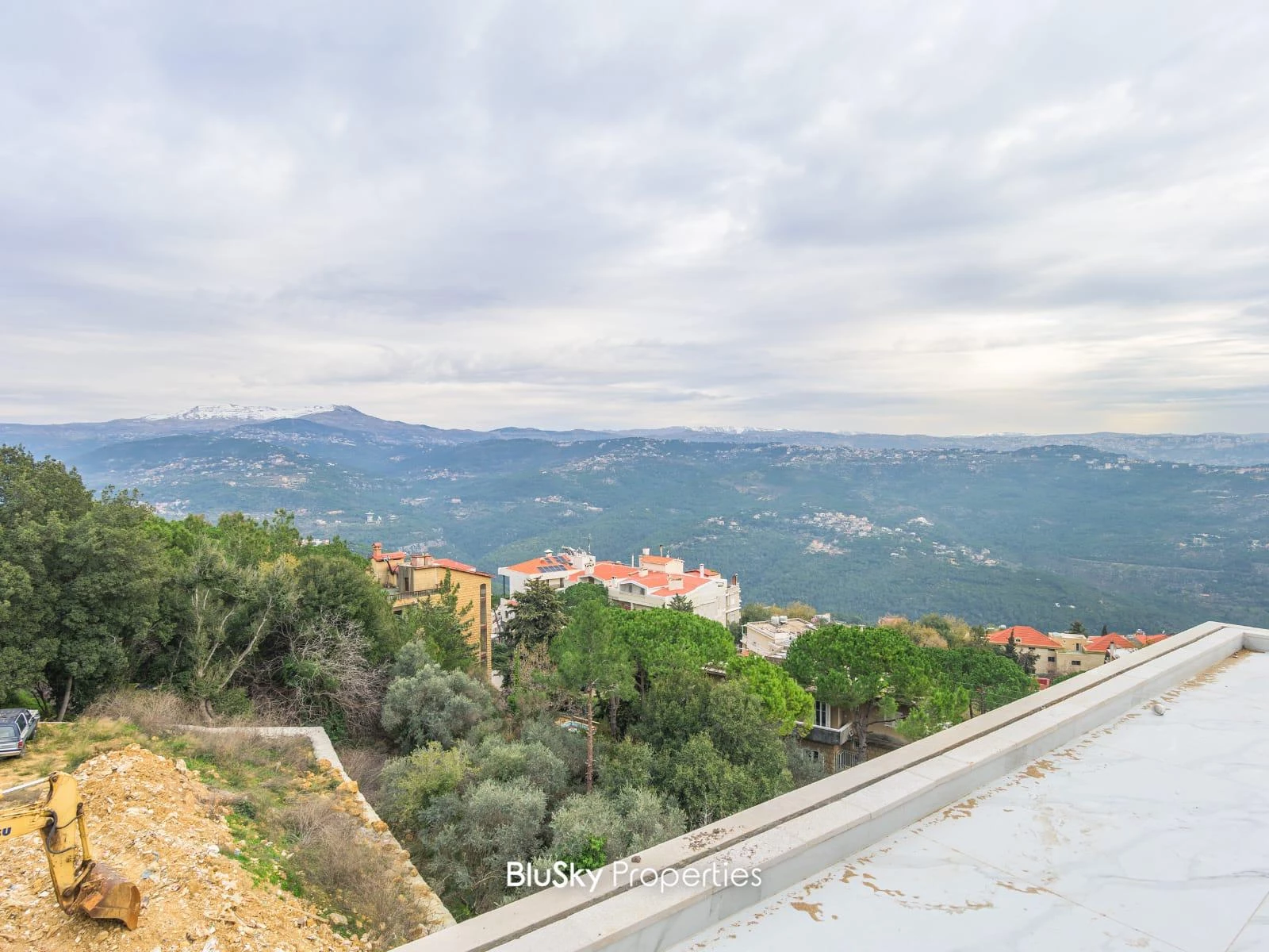 Apartment 170m² Terrace for Sale in Broumana — الصورة 3