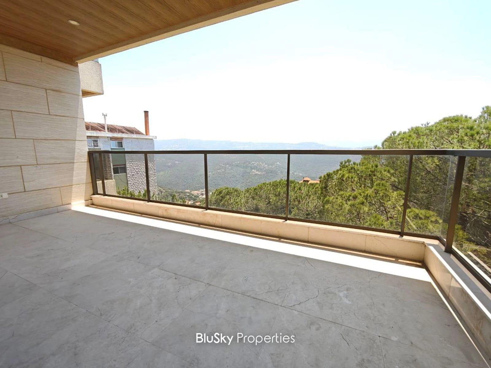 Apartment 175m² Balcony for Rent in Broumana — الصورة 3