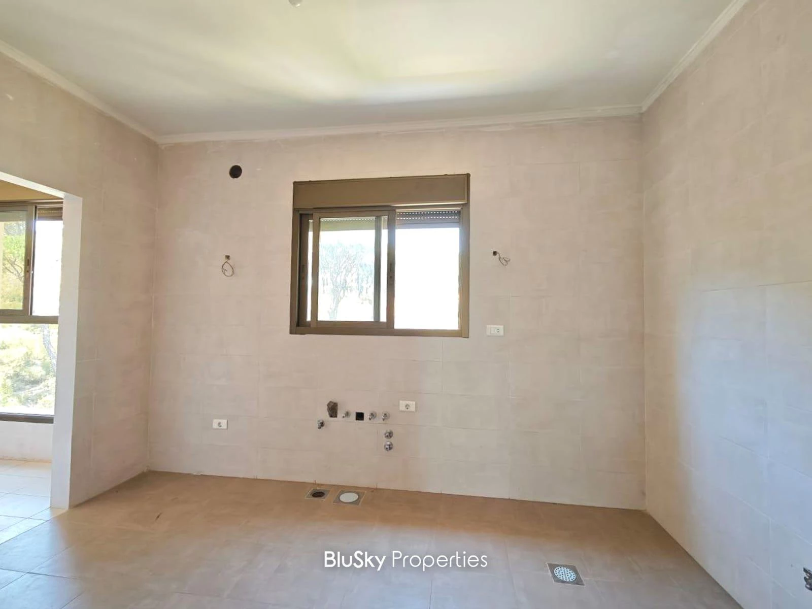 Apartment 175m² Balcony for Rent in Broumana — الصورة 4