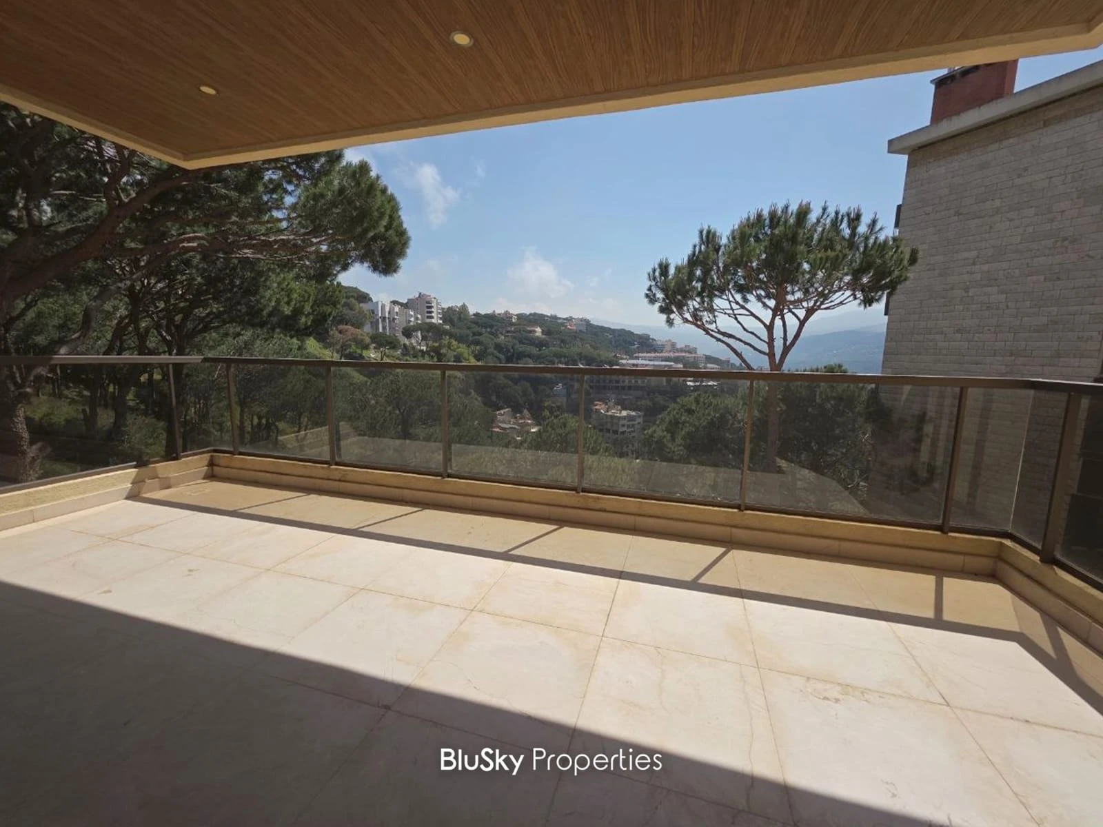 Apartment 175m² with Mountain View for Sale in Broumana — photo 2