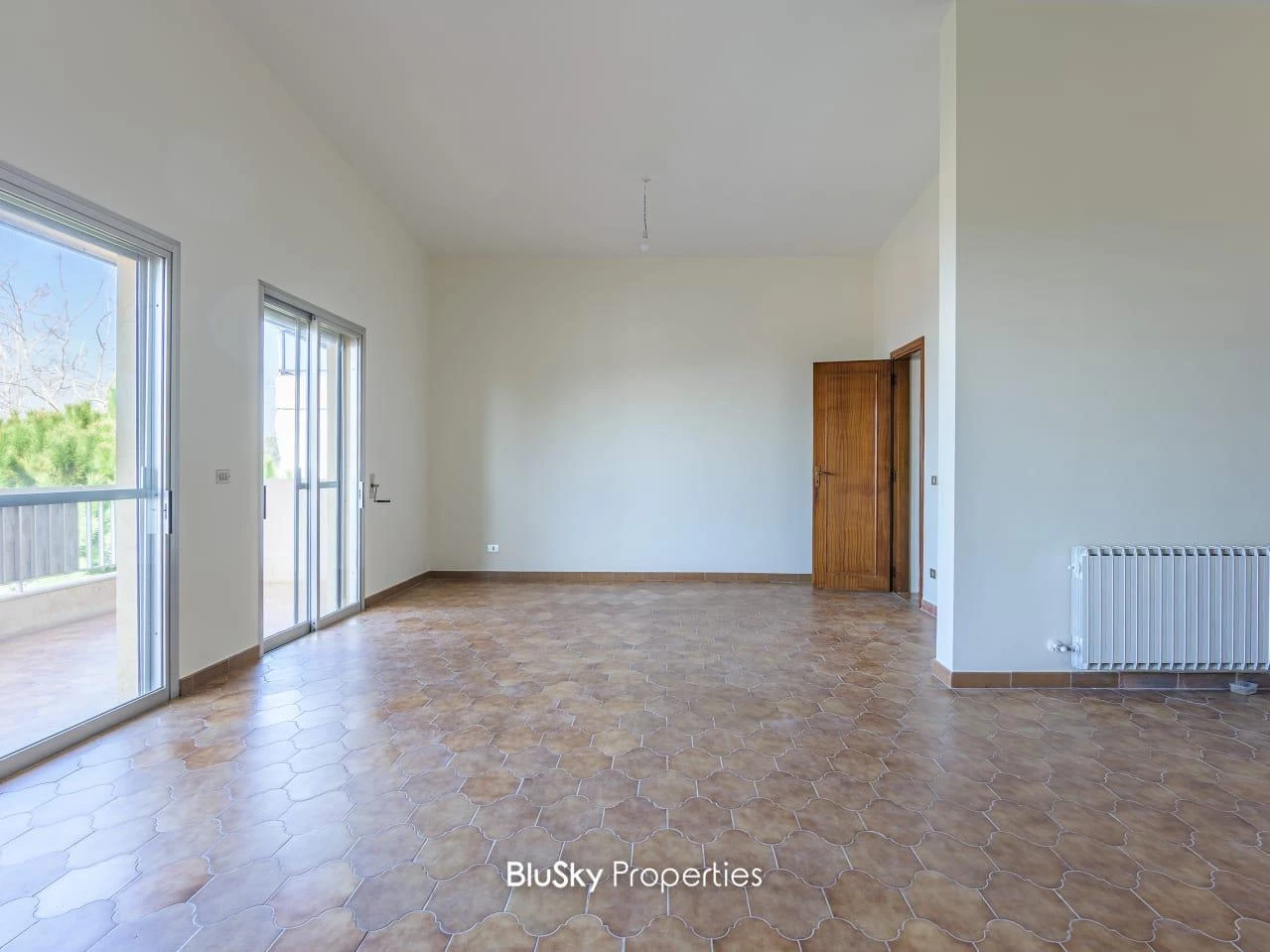 Apartment 200m² Balcony for Rent in Broumana