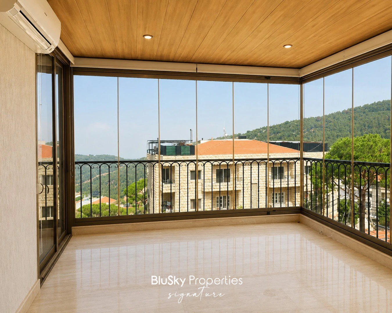 Apartment 200m² with Mountain View for Sale in Broumana — photo 2
