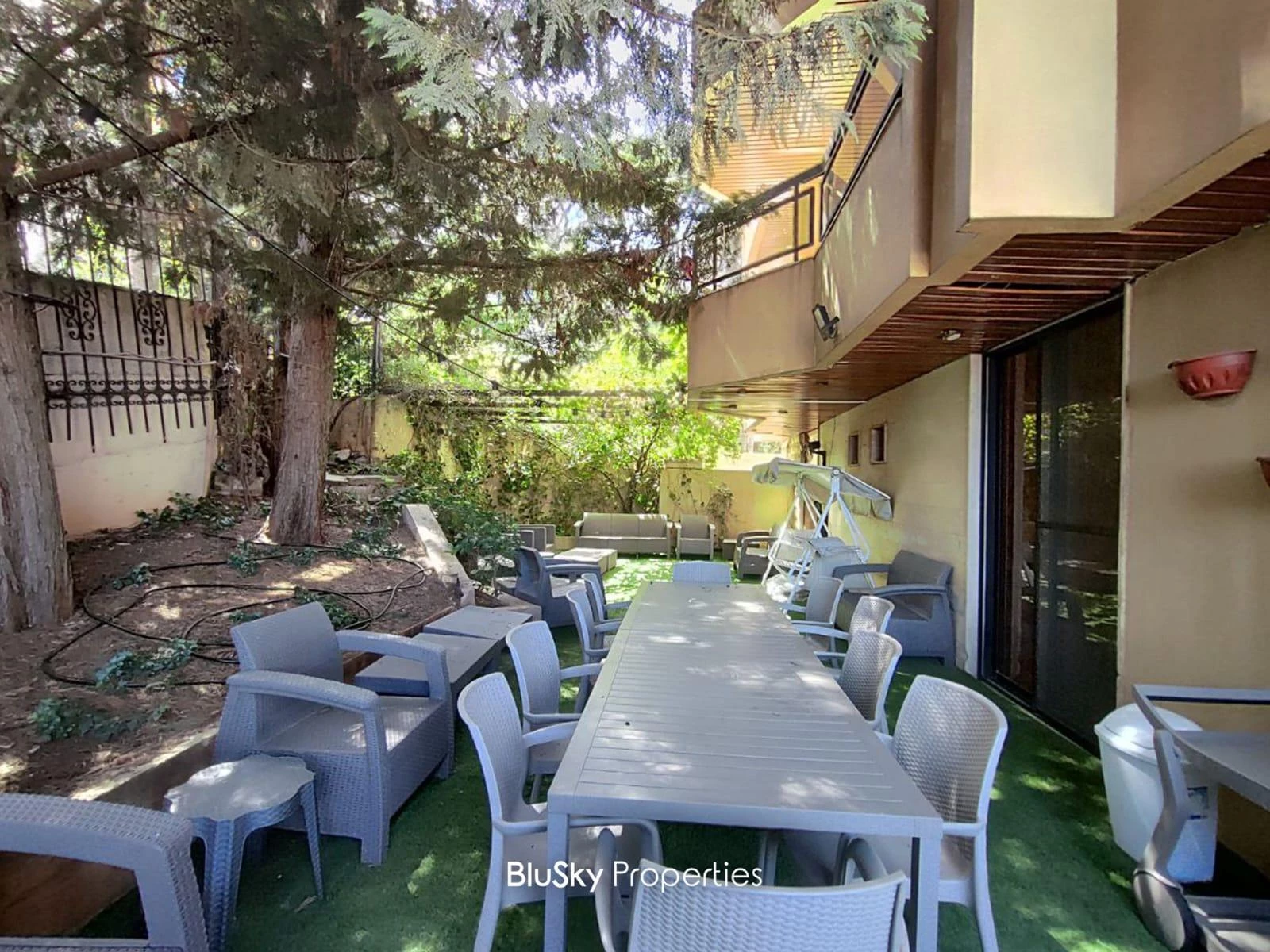 Apartment 212m² Terrace for Sale in Broumana — photo 2