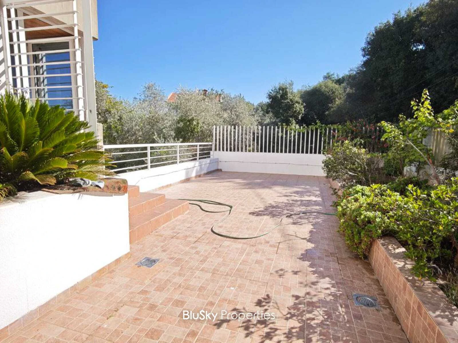 Apartment 350m² Terrace for Rent in Broumana — الصورة 2