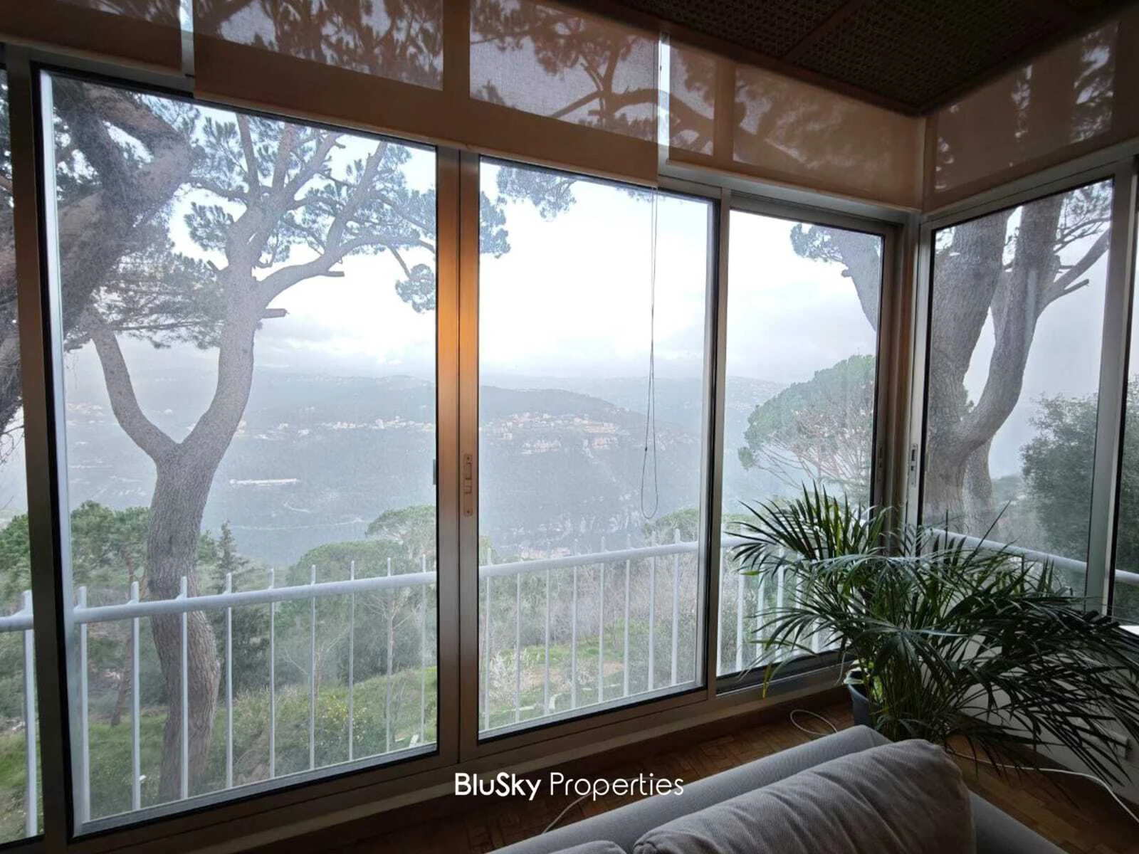 Apartment 350m² Mountain View for Sale or Rent in Broumana — الصورة 2