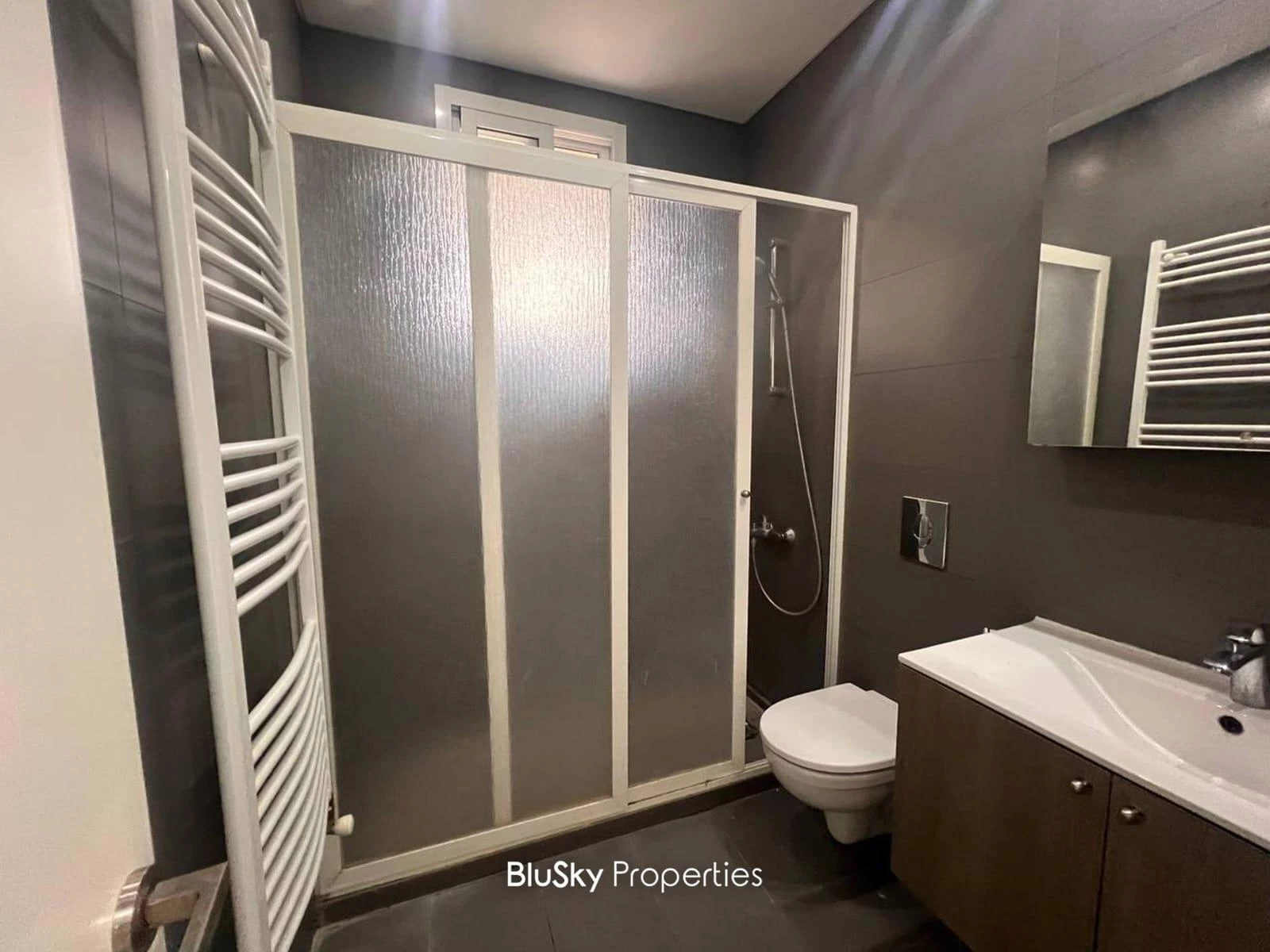 Apartment 400m² Balcony for Rent in Broumana — الصورة 5