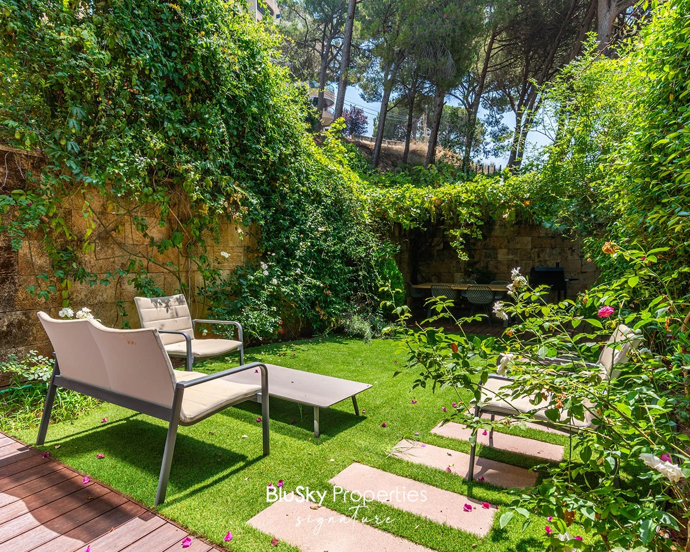 Townhouse 408m² with Garden for Sale in Broumana — الصورة 3