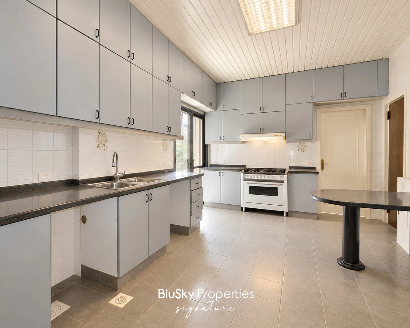 Duplex 450m² with Sea View for Sale in Broumana — photo 5