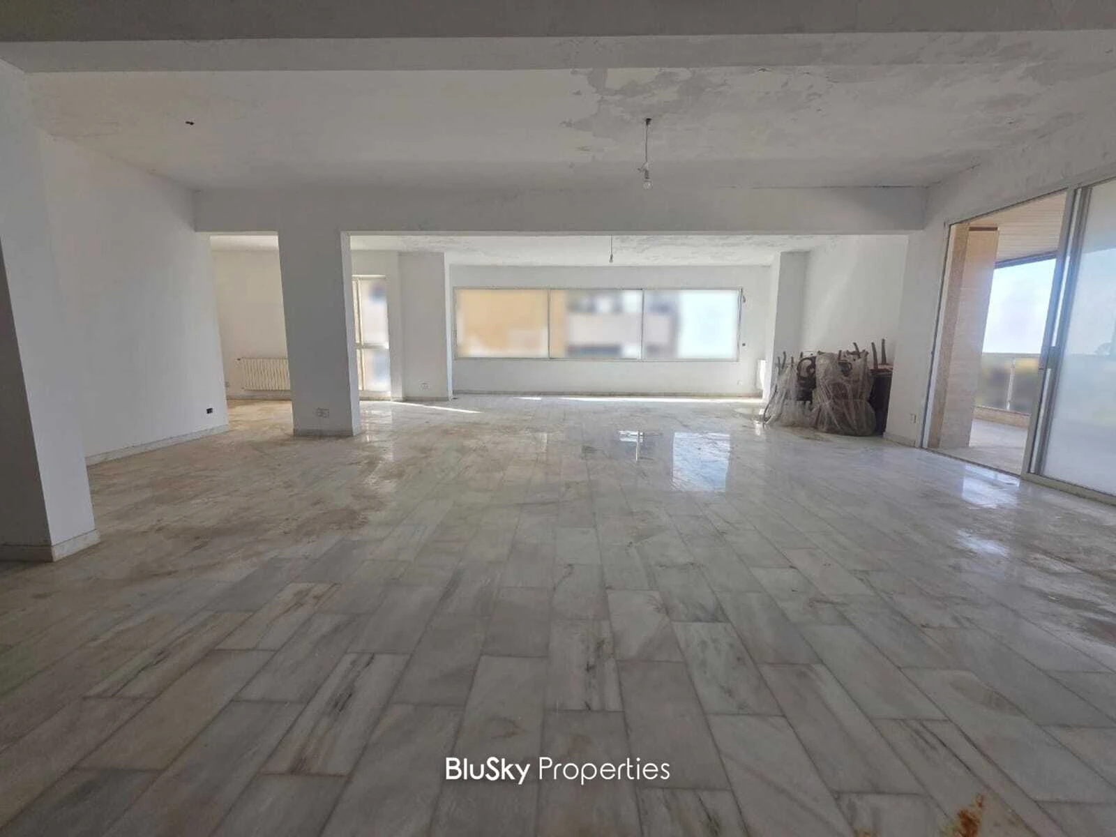 Duplex 450m² Terrace for Sale in Broumana