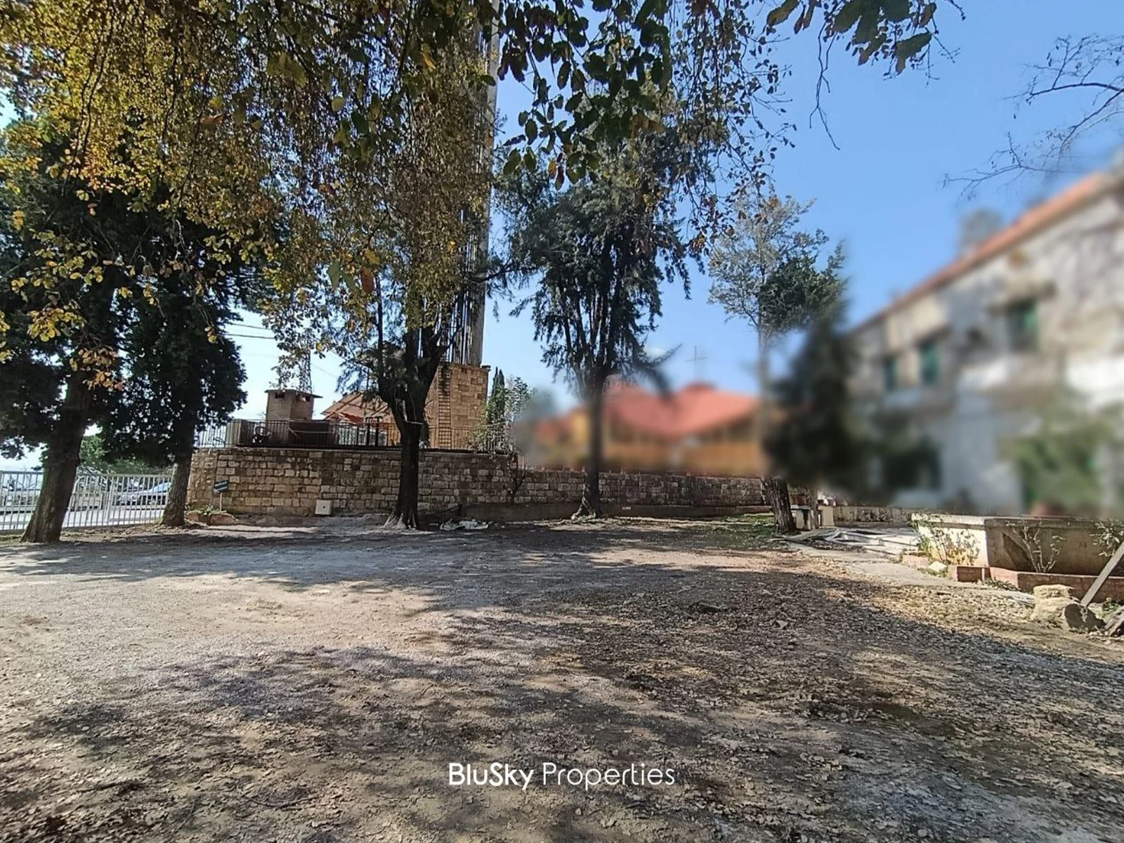 Land 600m² for Rent in Broumana — الصورة 2