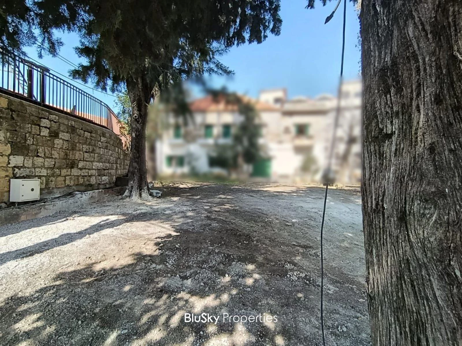 Land 600m² for Rent in Broumana — الصورة 3