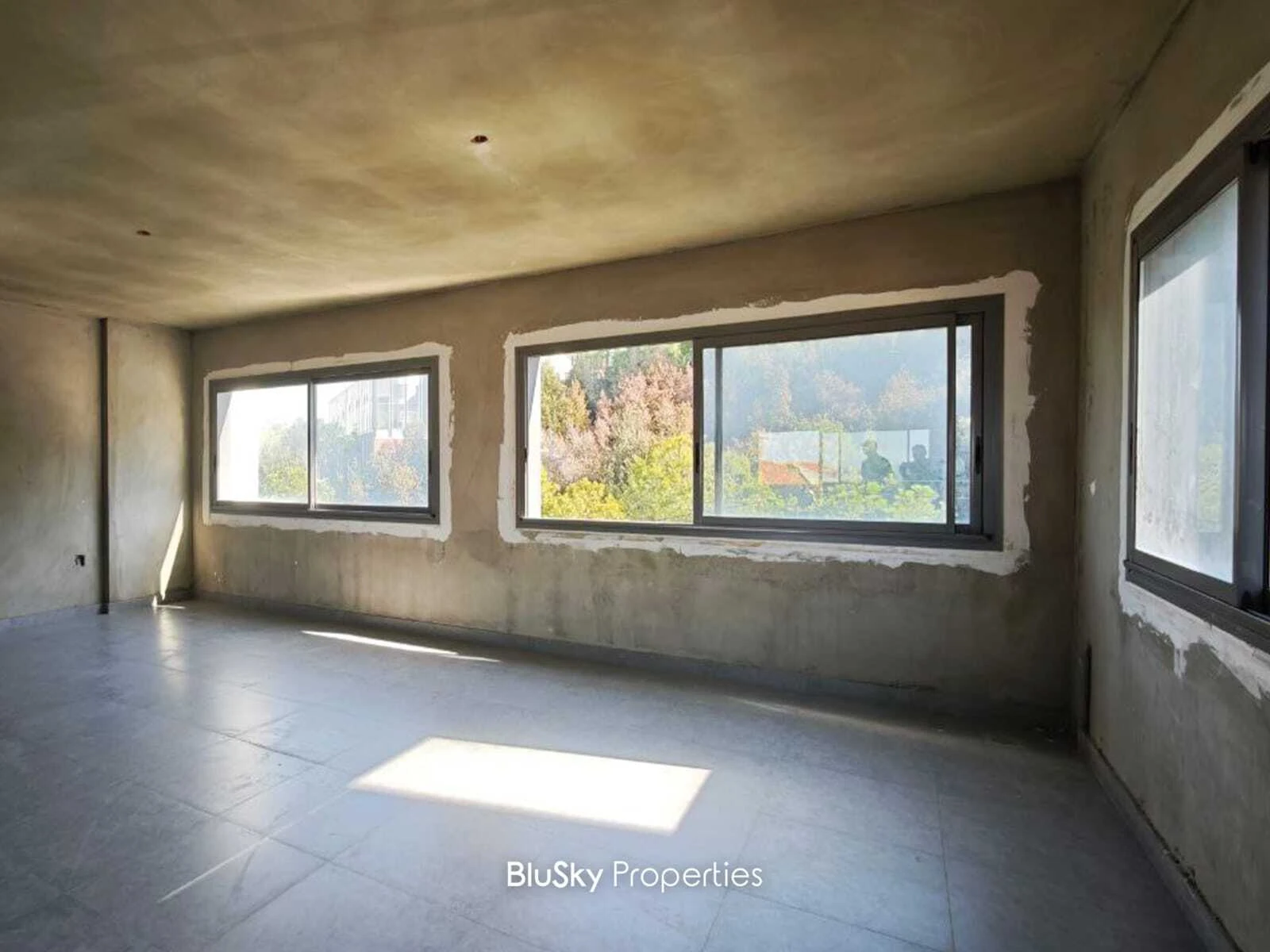 Office 115m² Mountain View for Rent in Bsalim — الصورة 2