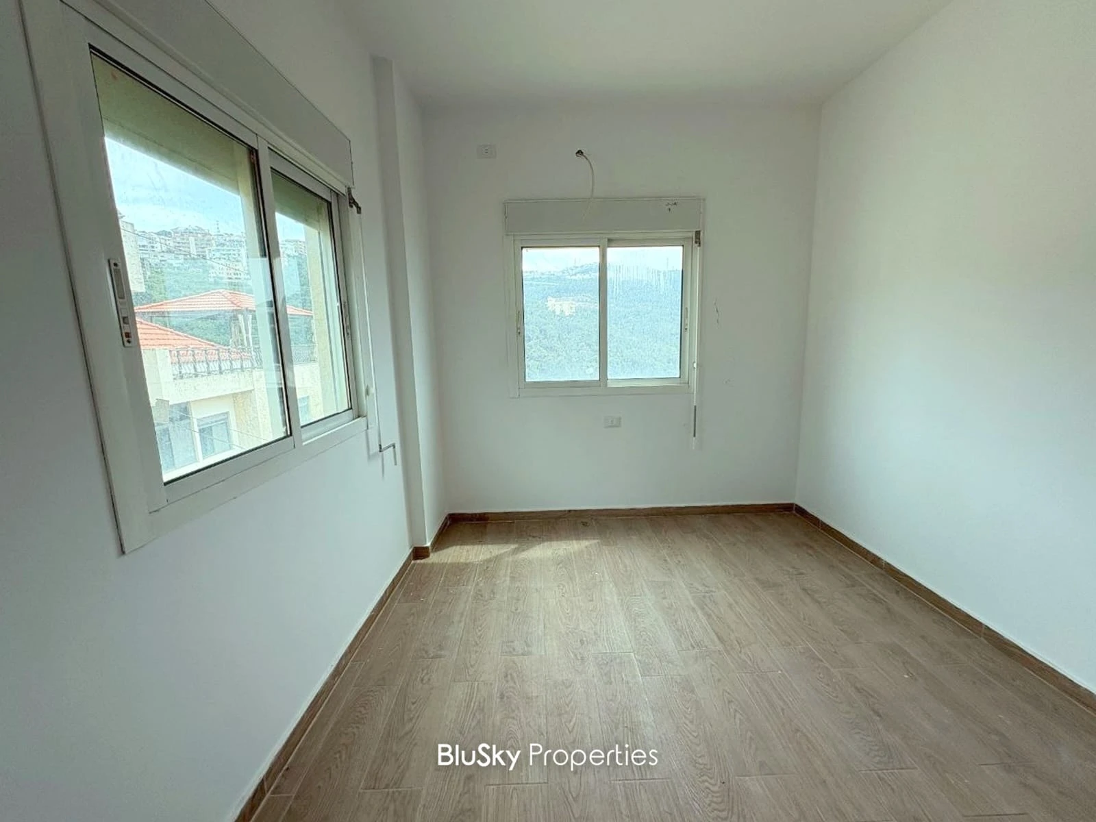 Apartment 125m² with Sea View for Rent or SALE In Bsalim — الصورة 4