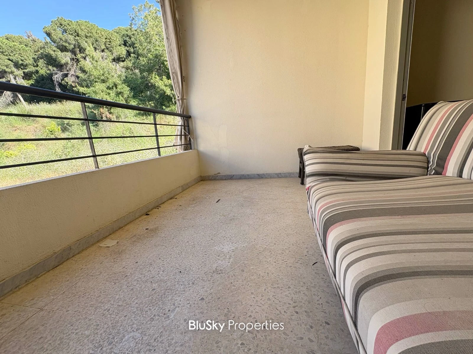 Apartment 140m² with Balcony for Sale or Rent in Bsalim — الصورة 2