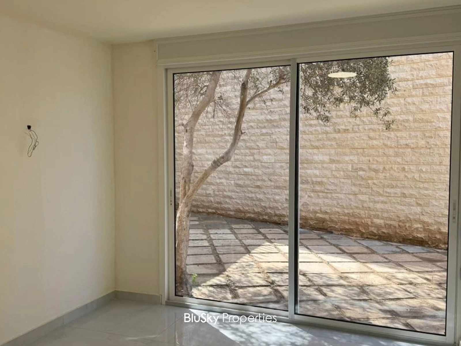Apartment 150m² with Terrace for Rent or SALE In Bsalim — الصورة 5