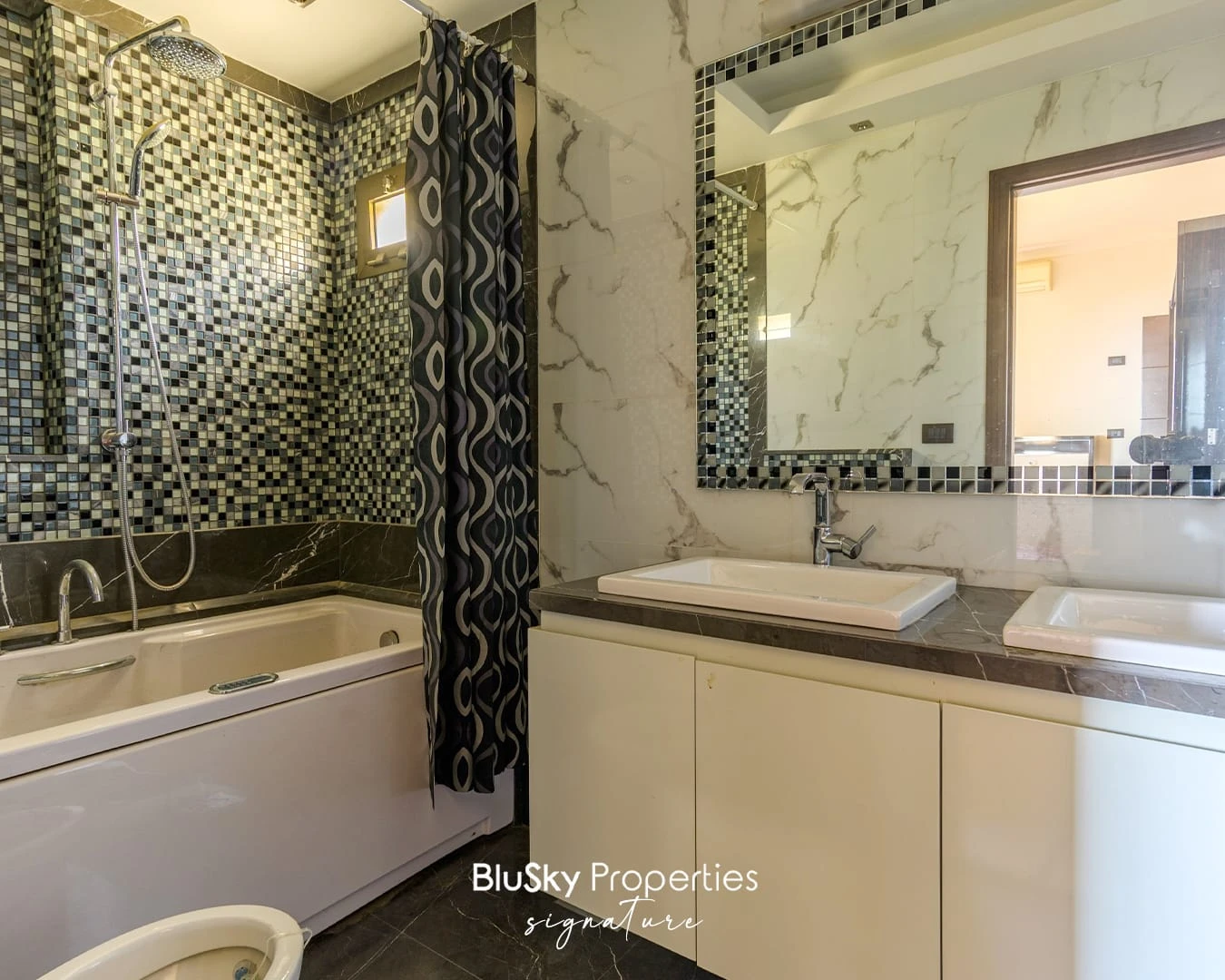 Apartment 160m² with Sea View for Sale in Bsalim — الصورة 5