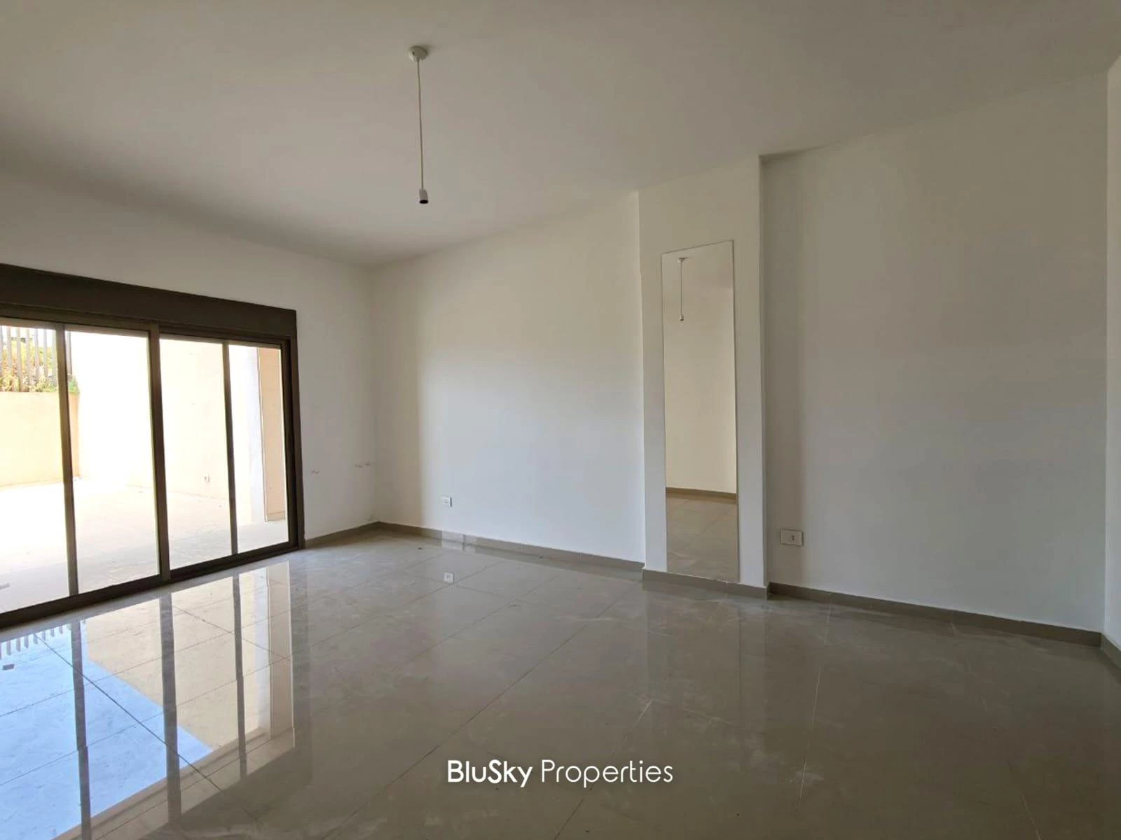 Apartment 170m² Terrace for Rent in Bsalim — الصورة 4