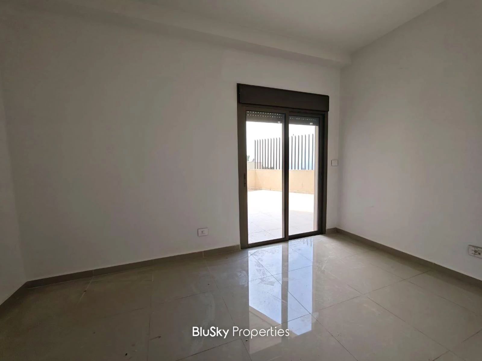 Apartment 170m² Terrace for Rent in Bsalim — الصورة 5