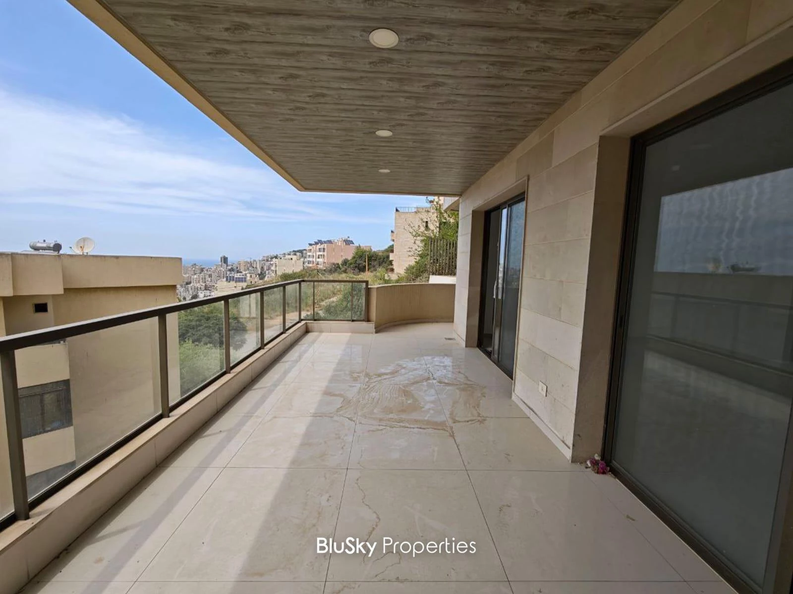 Apartment 170m² Terrace for Sale in Bsalim — photo 2