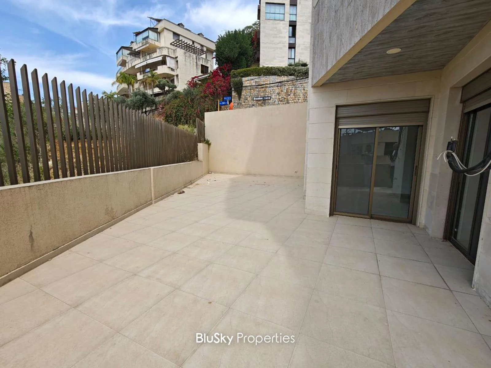 Apartment 170m² Terrace for Sale in Bsalim — photo 3