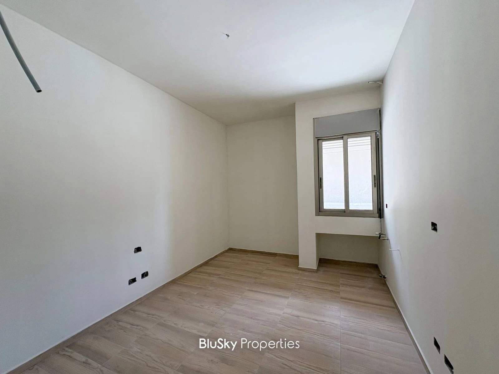 Apartment 180m² with Terrace for Sale in Bsalim — الصورة 4