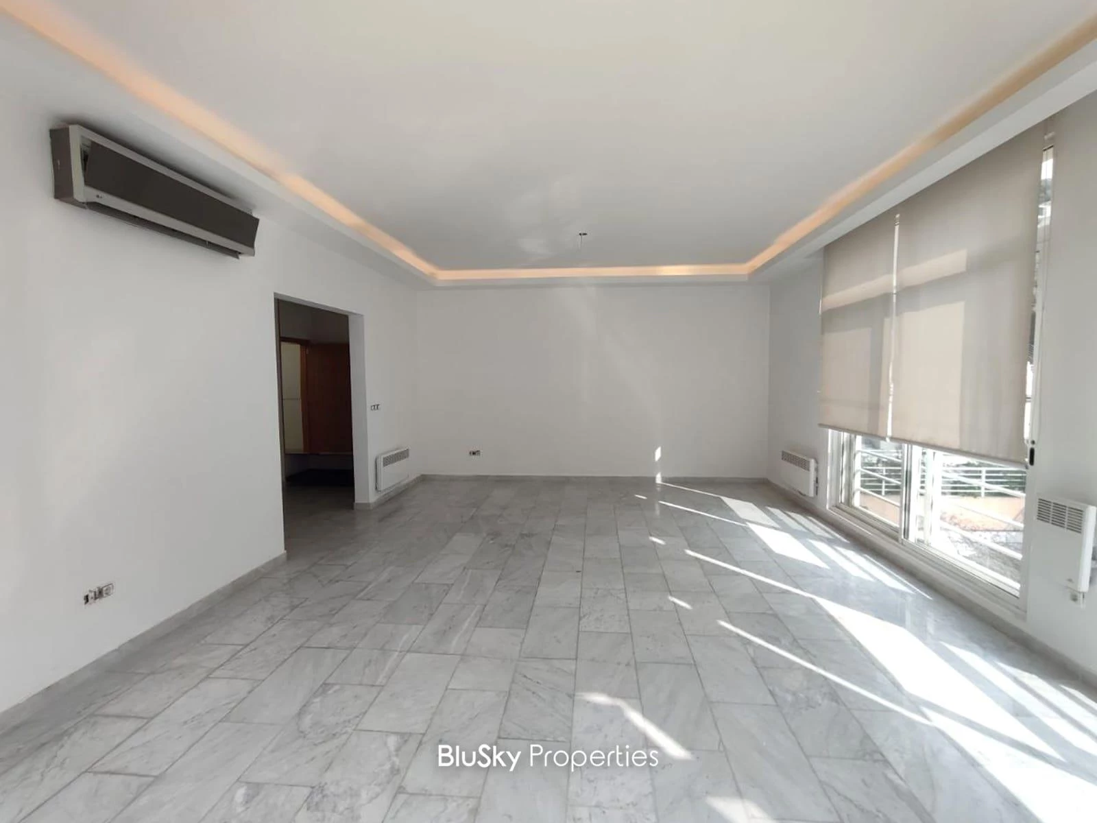 Apartment 180m² Terrace for Sale in Bsalim