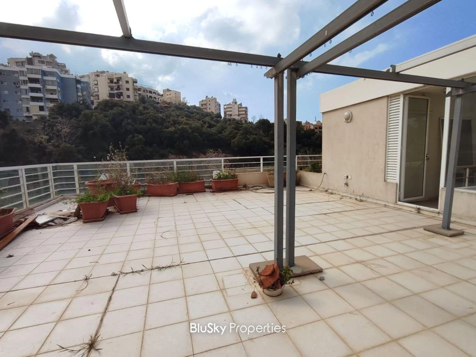 Apartment 180m² Terrace for Sale in Bsalim — الصورة 2