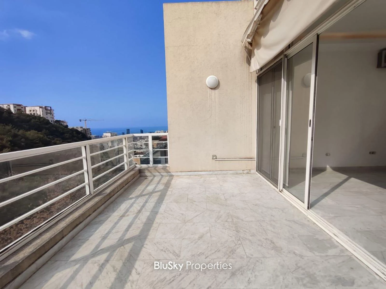 Apartment 180m² Terrace for Sale in Bsalim — الصورة 4