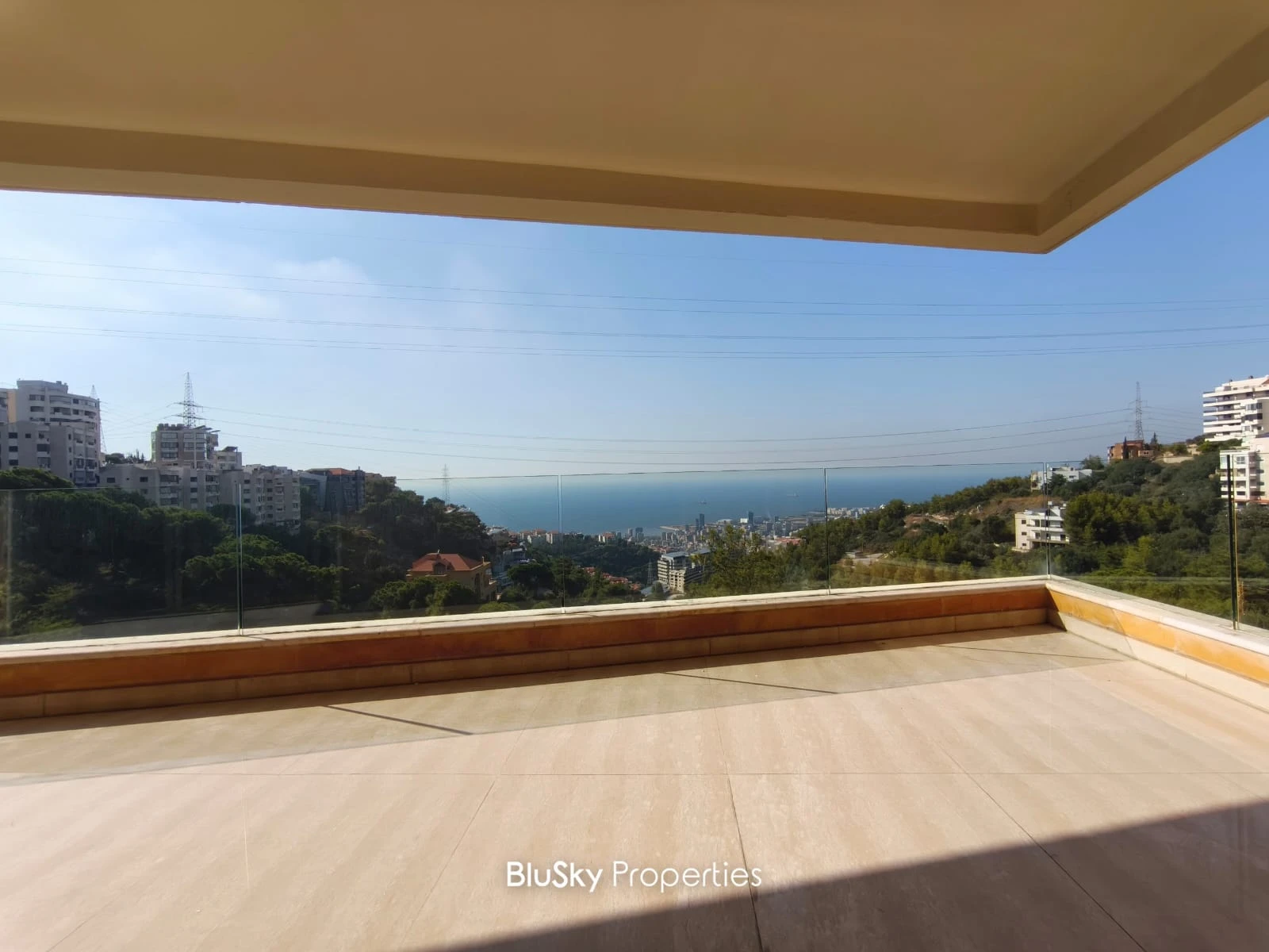 Apartment 200m² with Sea View for Rent in Bsalim — الصورة 2
