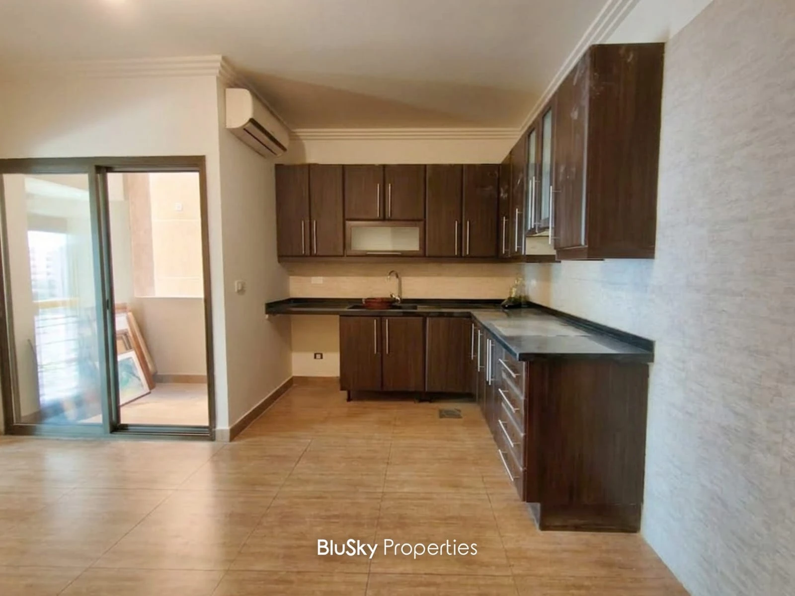 Apartment 200m² with Sea View for Rent in Bsalim — الصورة 5