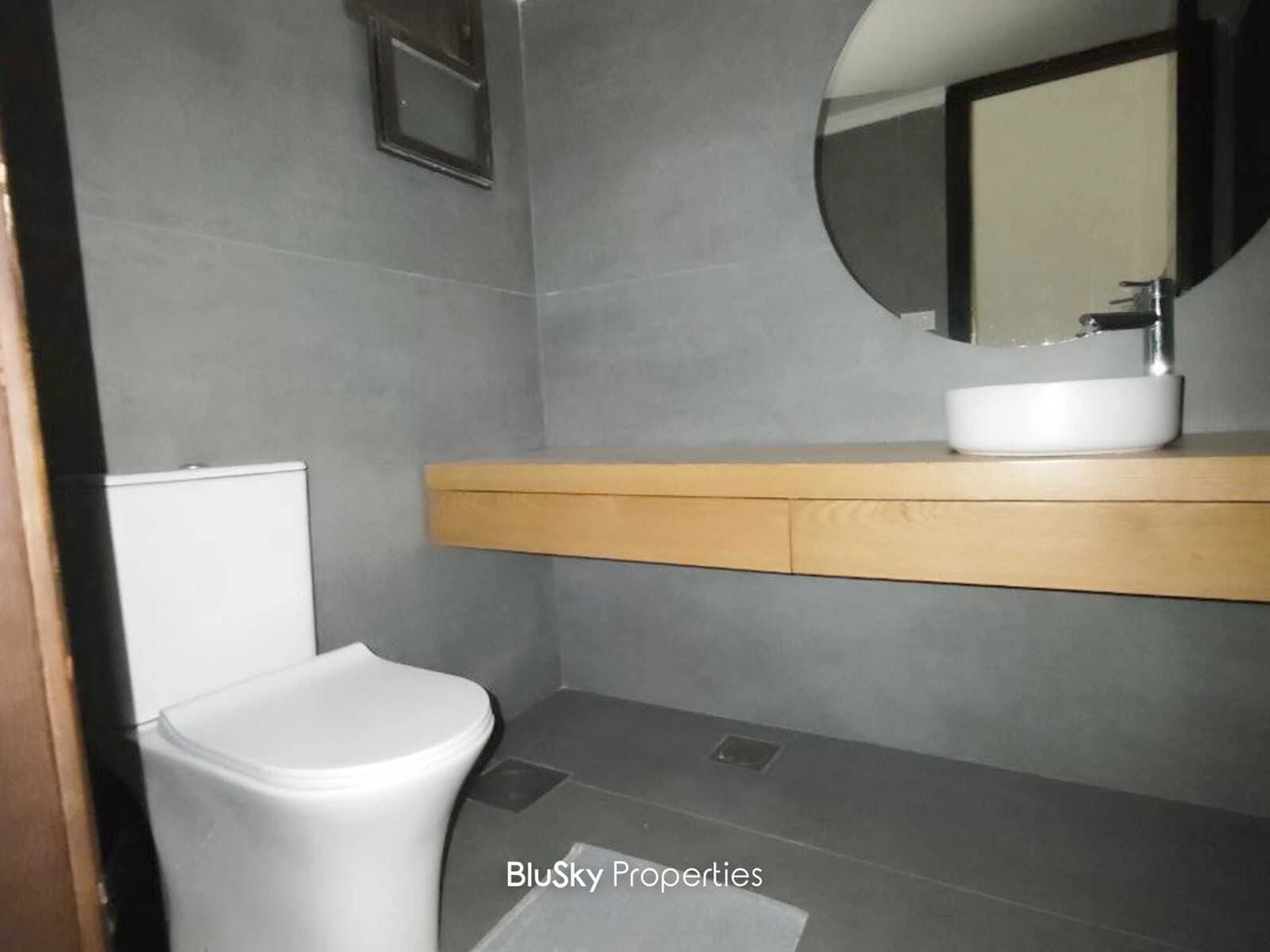 Apartment 250m² Sea View for Sale or Rent in Bsalim — الصورة 5